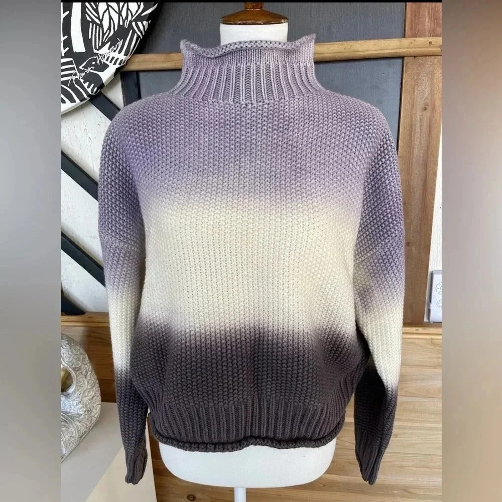 purple sweater she and sky size Medium women’s sweater - Picture 10 of 11